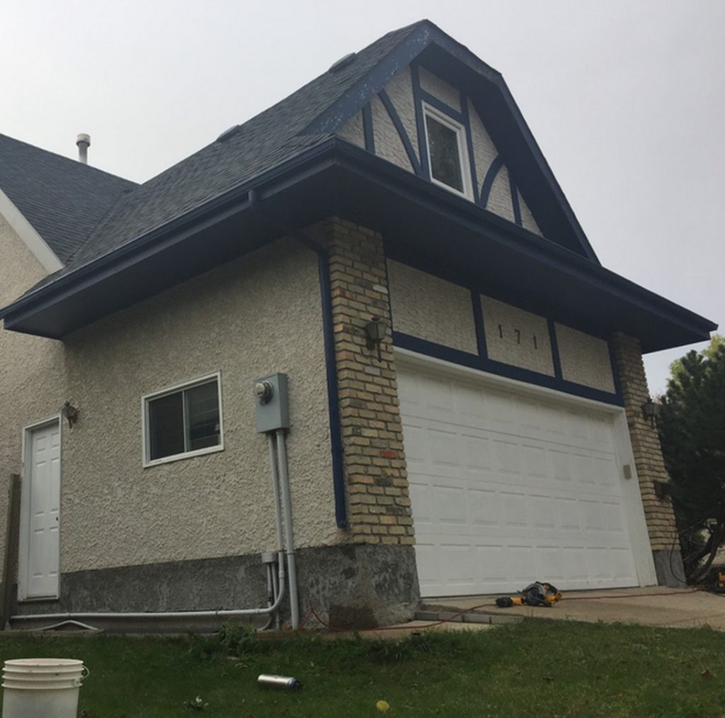 Winnipeg home renovation contractor blue white exterior 1d1fce11 720f 4ce0 a65d cc66910ba08a