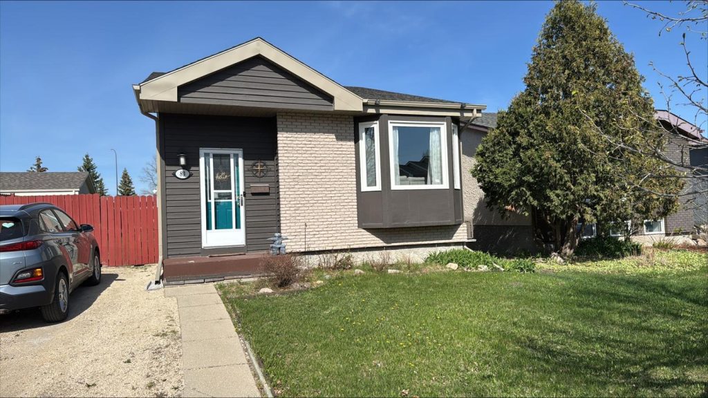 Winnipeg home renovation contractor roofing siding eavestrough exterior remodeling f8971b5d 7798 4b7d ac16 cffc3a8fc0f6
