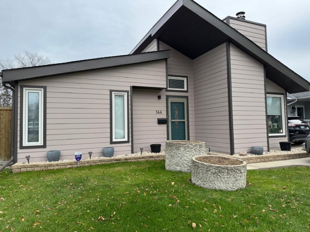 Winnipeg modern home renovation contractor exterior renovations siding gutter replacement 55065bd0 7e7b 4d8e 884e e1ee96e1bf42