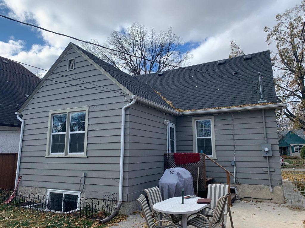 Winnipeg modern home renovation contractor new siding soffit fascia gutter replacement 7e88fe00 3153 4aa6 b7cf 04409f4d61e5