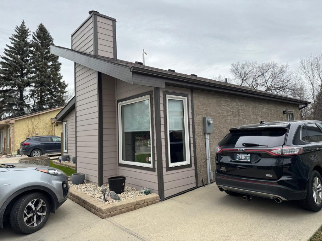 Winnipeg modern home renovation siding contractor roofing gutter replacement e8813926 5b63 4f8d 8b8f c2d90f827b7e